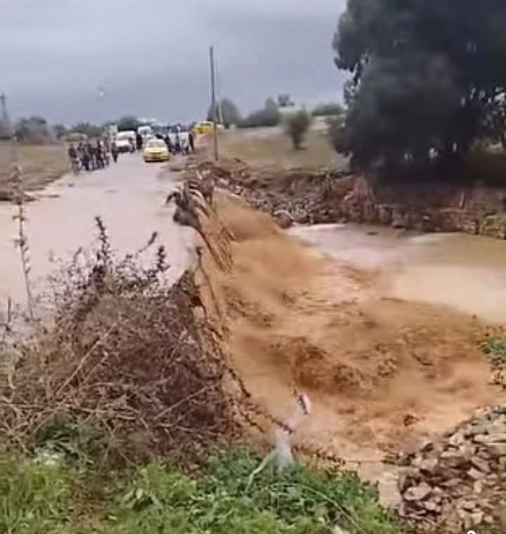 بوفيشة .. فيضان أودية ولجنة تفادي الكوارث تتدخل لفك العزلة 